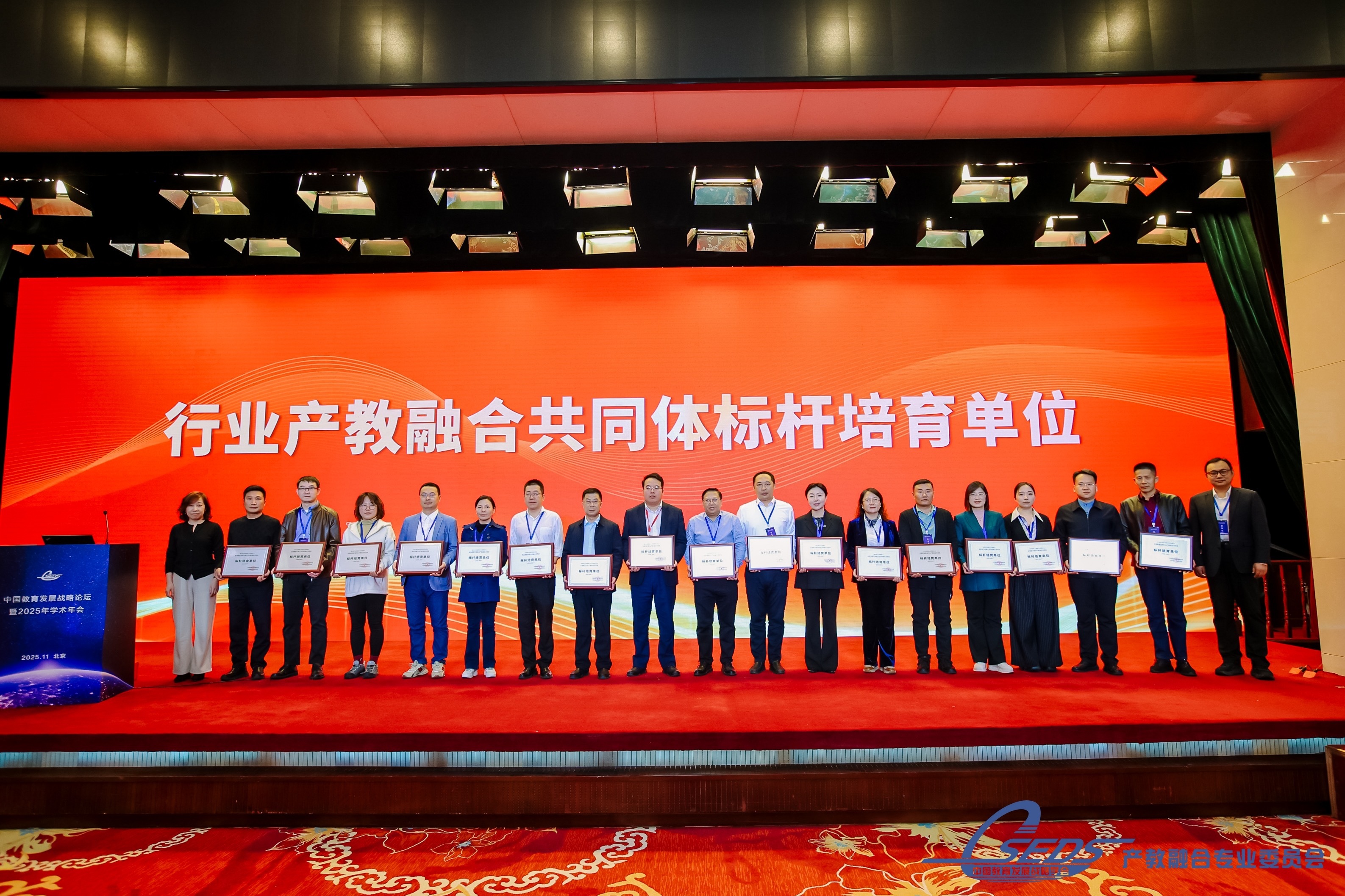 图片4.jpg 图片4.jpg