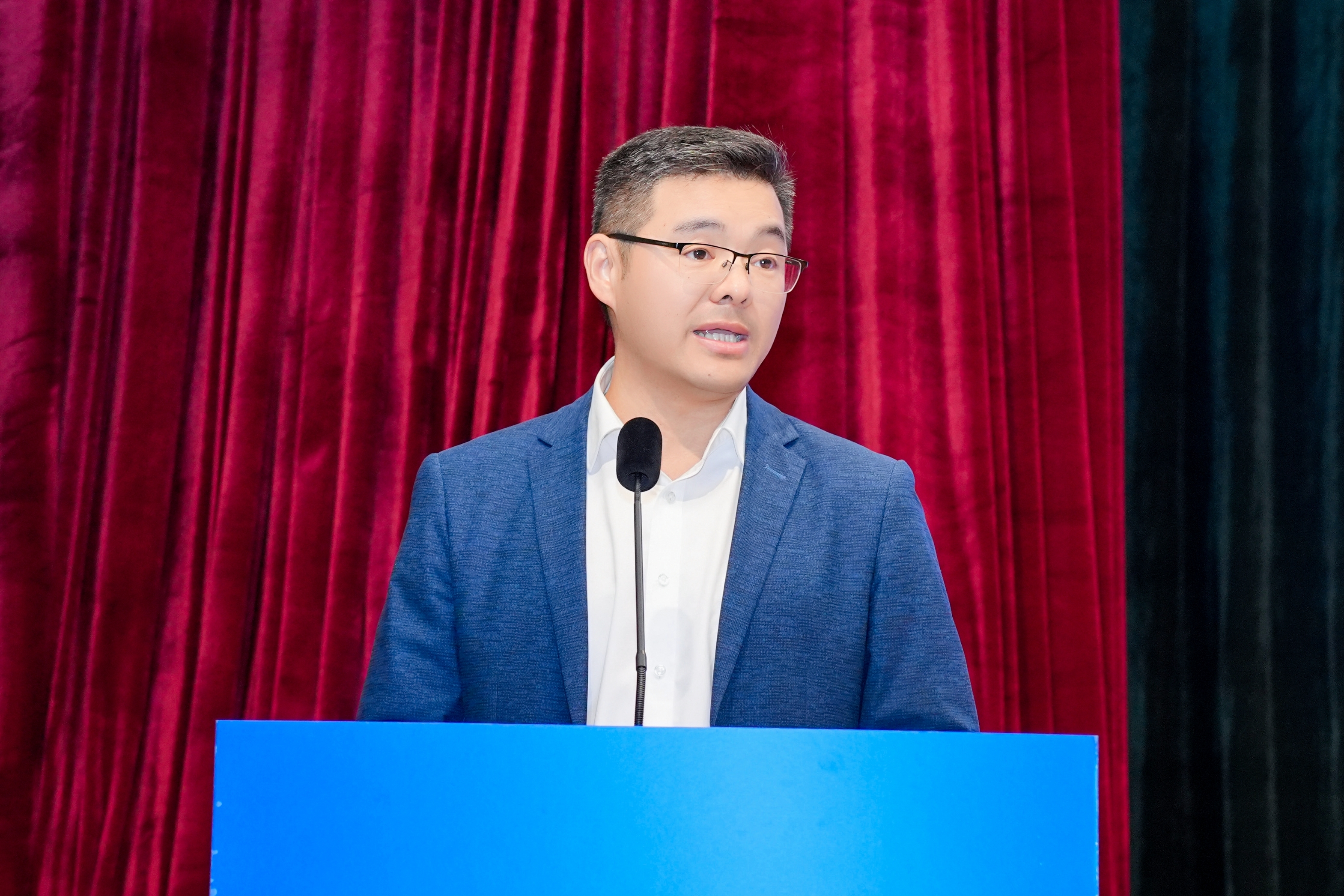 叶伟江书记.jpg 叶伟江书记.jpg